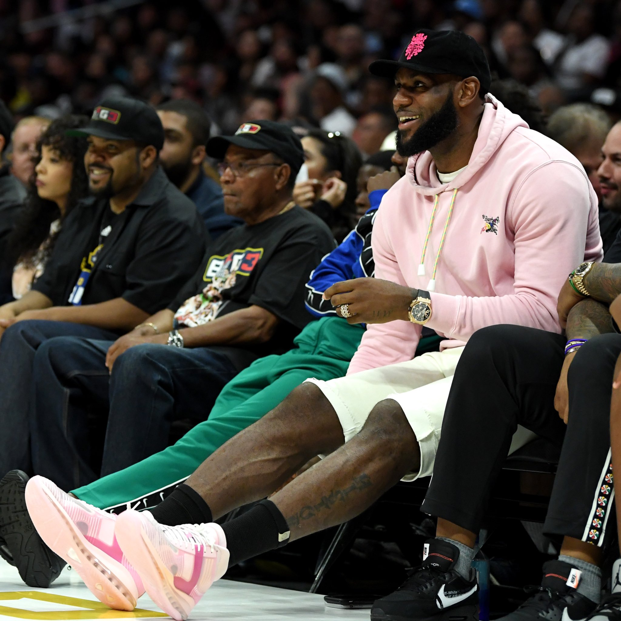 色切换